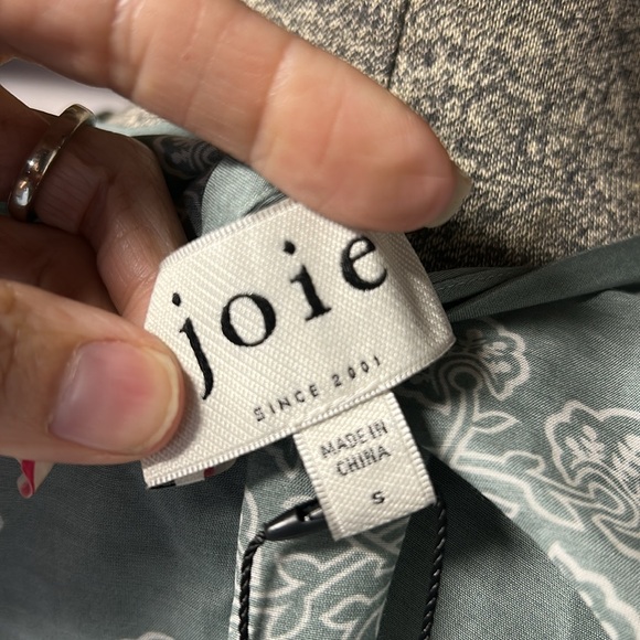 Joie Sage Green Floral Button-Up Cropped Blouse Size Small NWT - Picture 7 of 8